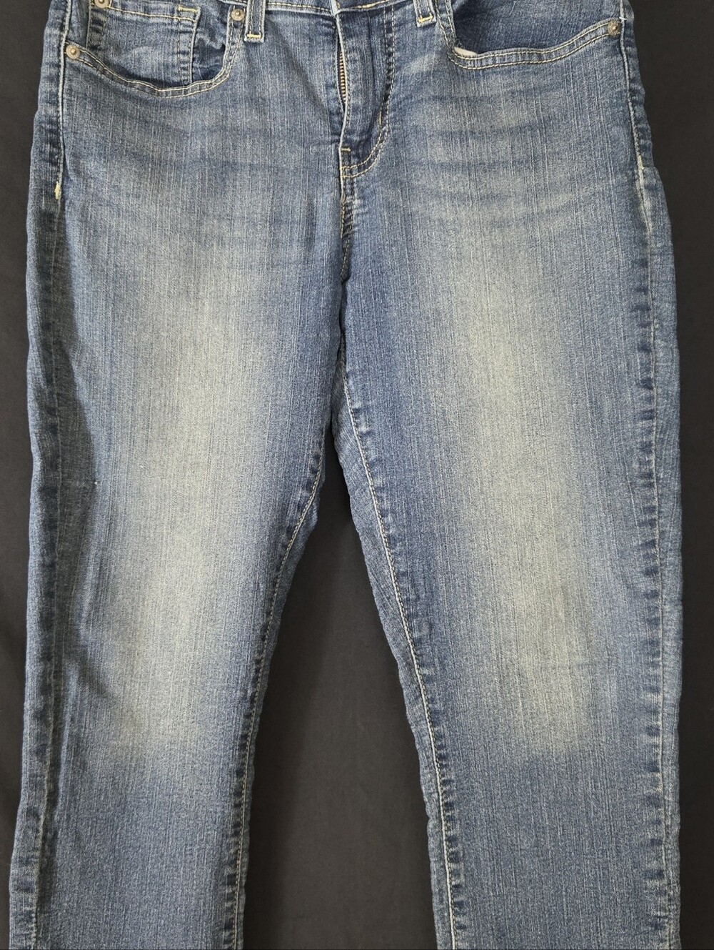 Levi Signature Women’s Blue Wash Cuffed Capris Jeans - Classic Slim Fit
